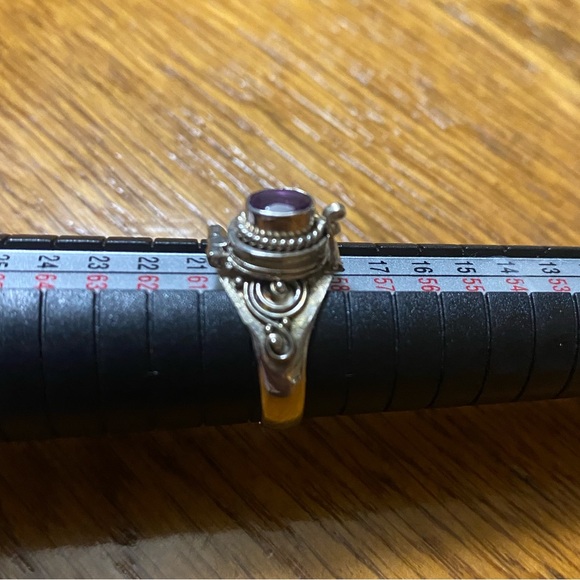 Solid Sterling Silver 925 Natural Amethyst Poison/Pill Ring - Picture 4 of 6